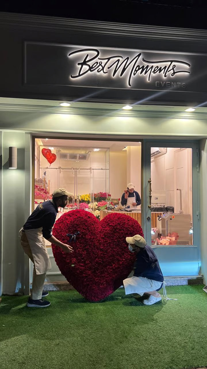 Big heart of red roses