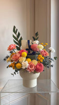 Vase arrangement